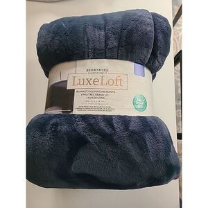 Berkshire King size Plush Solid LuxeLoft Blanket Dark Blue 112" x 92" Comfy soft